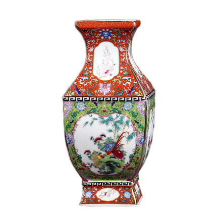 Jahrriesnge porcelain of outline in gold vase cna0882 