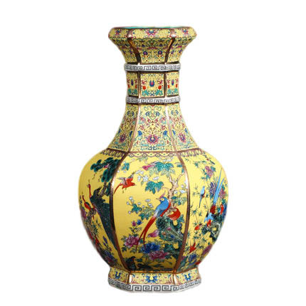 Jahrriesnge porcelain of outline in gold vase cna0893 